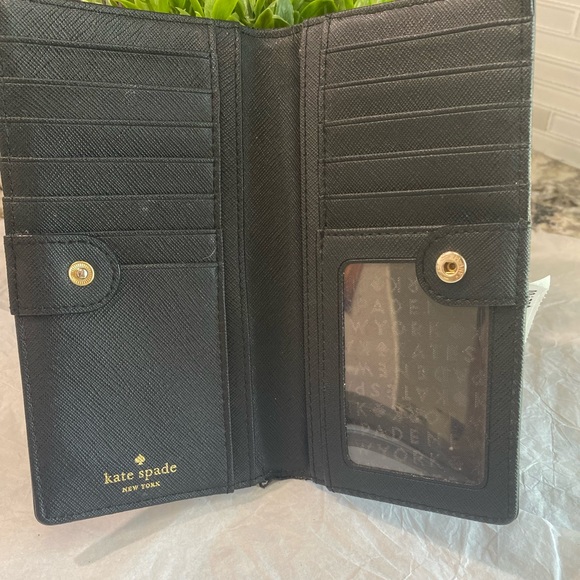 GUC🖤 Kate Spade black wallet. Has a few marks - Picture 6 of 7